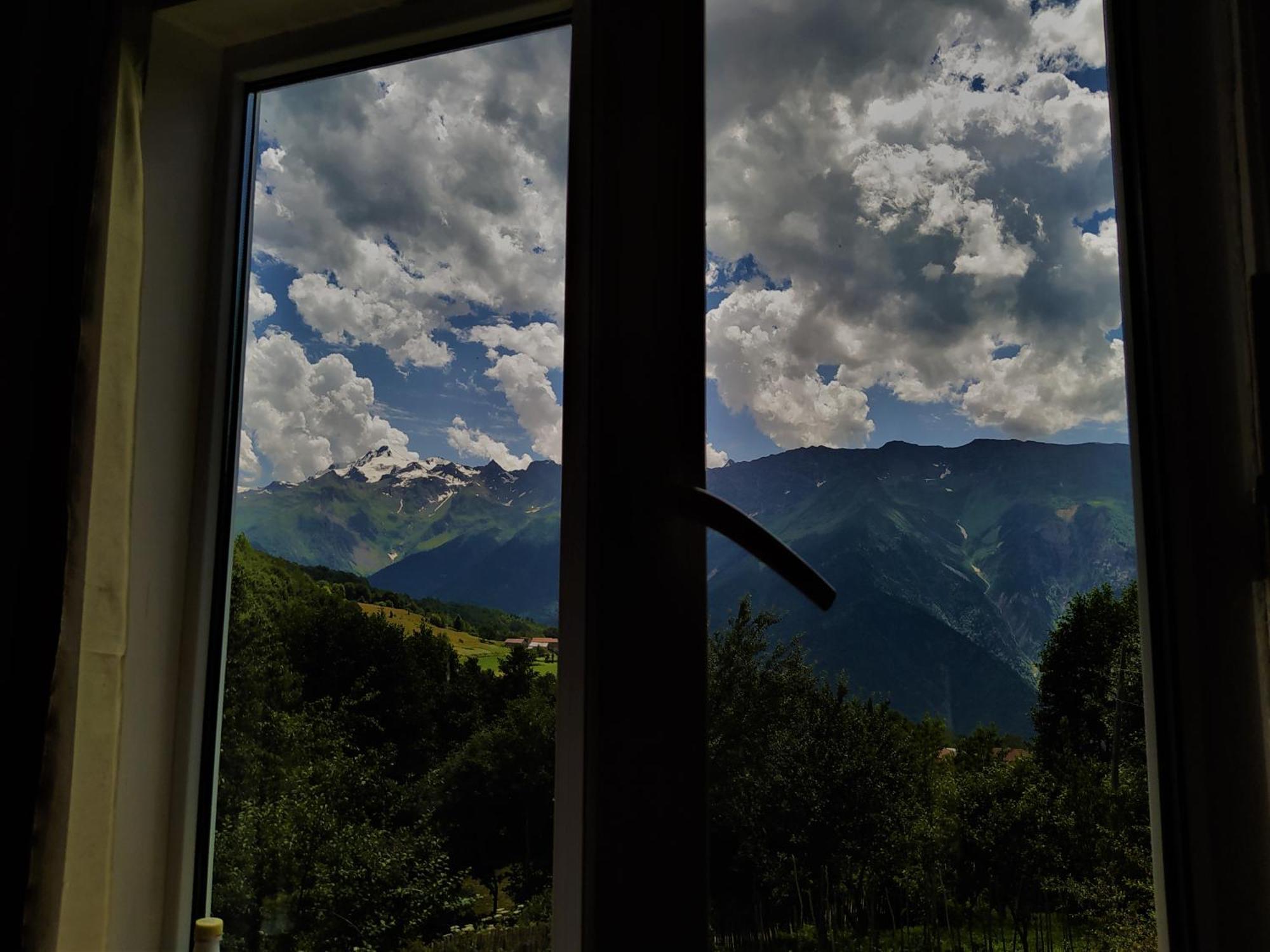 Gujejiani Guest House Mestia Zewnętrze zdjęcie