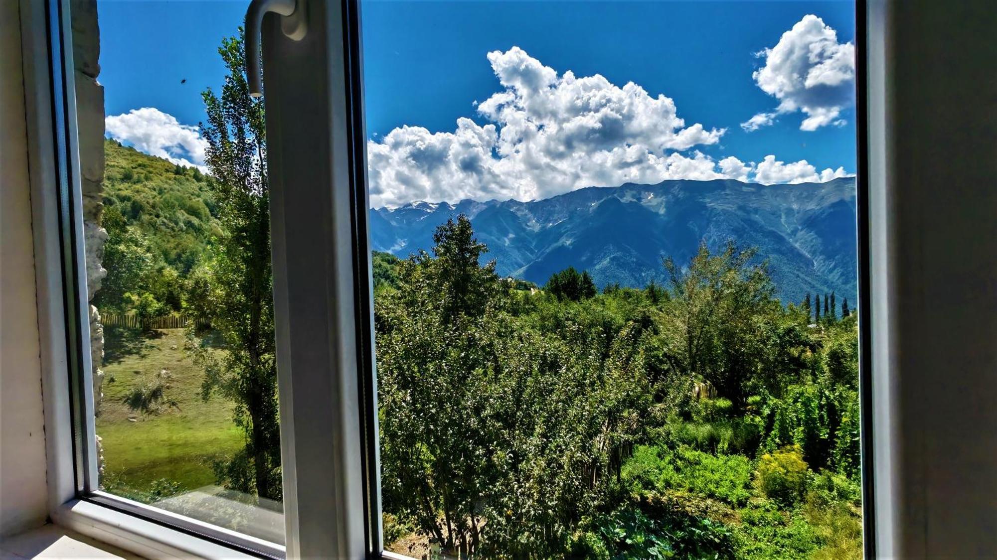 Gujejiani Guest House Mestia Zewnętrze zdjęcie